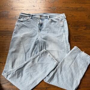 GAP Vintage Slim Mid Rise 32 14R Light Wash Distressed Classic Casual Edgy